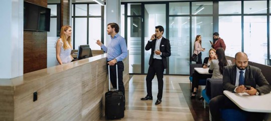 Menginap di Hotel dengan Layanan Kamar 24 Jam: Kenyamanan dan Kemudahan di Ujung Jari Anda
